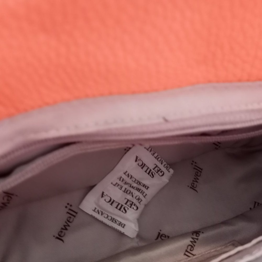 Crossbody Handbag - Picture 6 of 7
